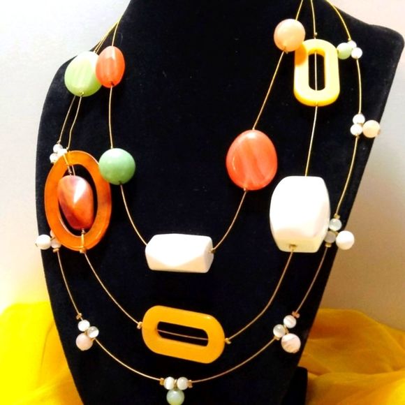 Vintage Jewelry - Triple Layered Bead Necklace